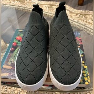 Steve Madden Bequilt Women’s Platform stretch quilted knit sneakers